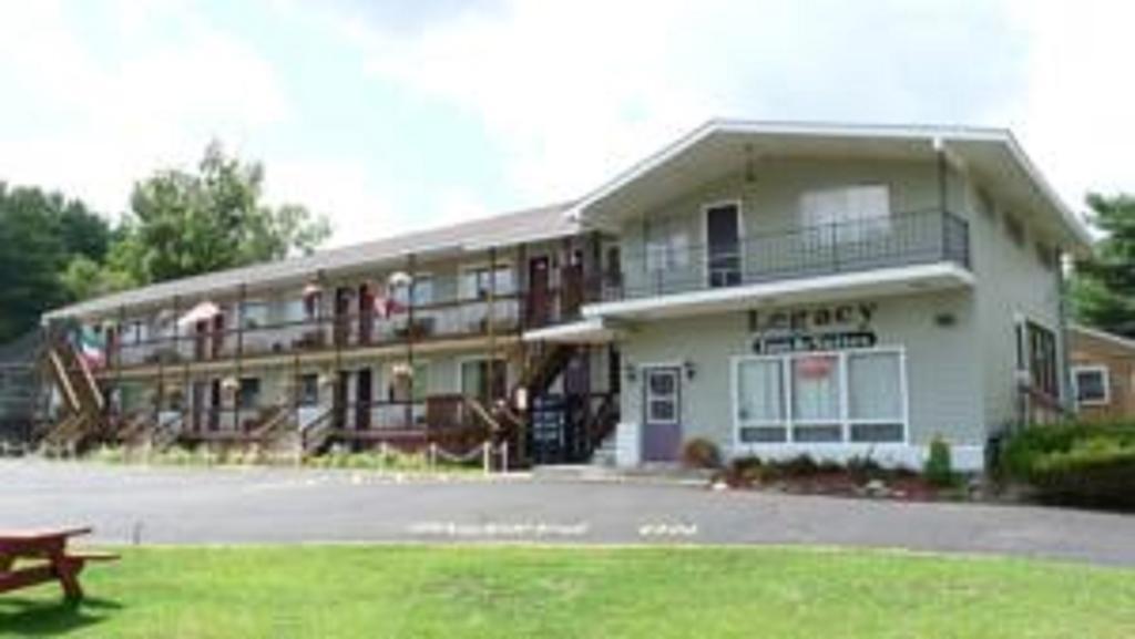 Legacy Inn & Suites Of Λίμνη George Εξωτερικό φωτογραφία